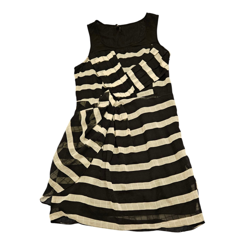 Zio Large Black and White Striped Sleeveless Short Dress